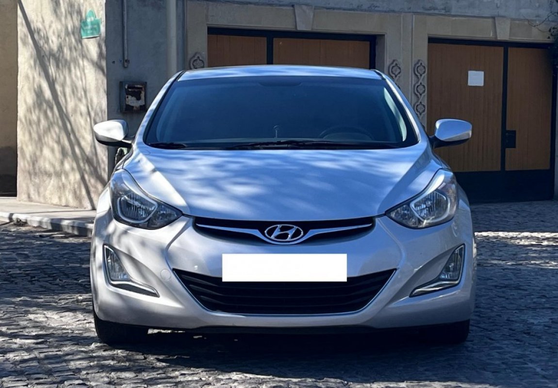 Hyundai Elantra 2015